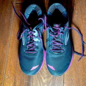 Women’s Brooks
